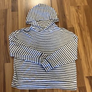 Size XL navy & white striped pullover with hood